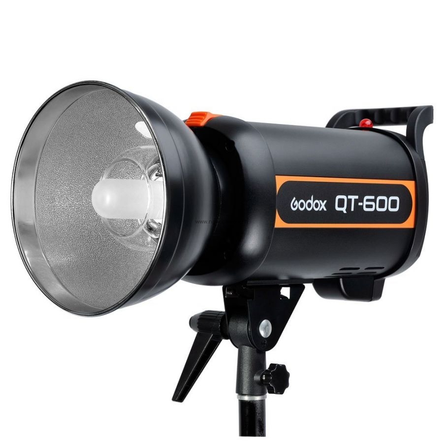 Đèn flash studio godox QT600